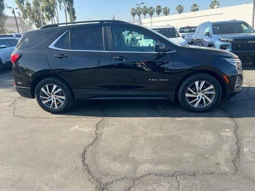 Mosaic Black Metallic 2022 Chevrolet Equinox 1LT