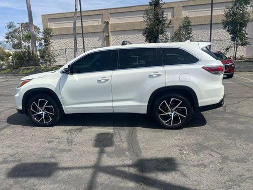 Blizzard Pearl 2015 Toyota Highlander LE Plus
