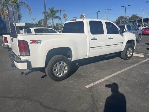 2011 GMC Sierra 2500 Denali