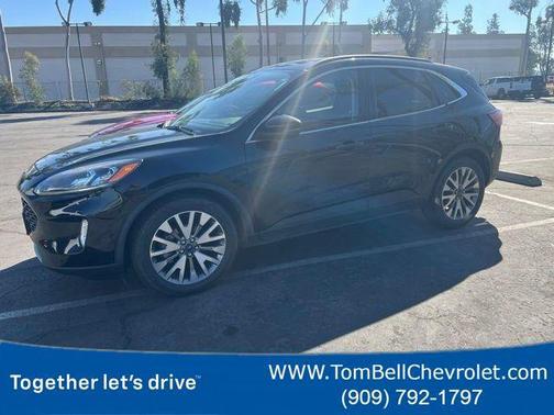 AGATE BLACK METALLIC 2020 Ford Escape Titanium