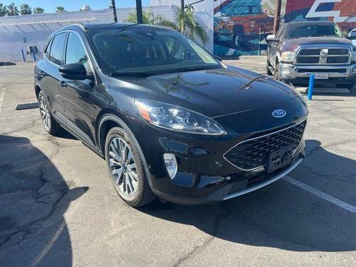 AGATE BLACK METALLIC 2020 Ford Escape Titanium