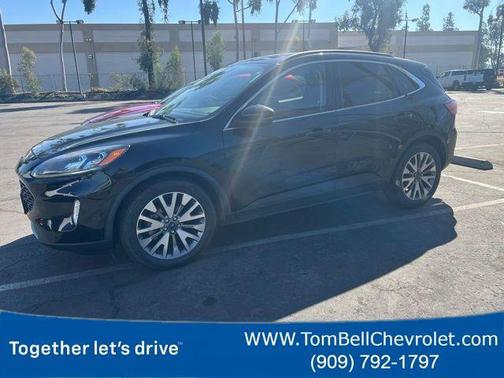 AGATE BLACK METALLIC 2020 Ford Escape Titanium