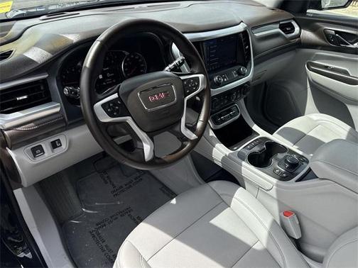 2023 GMC Acadia AWD SLT