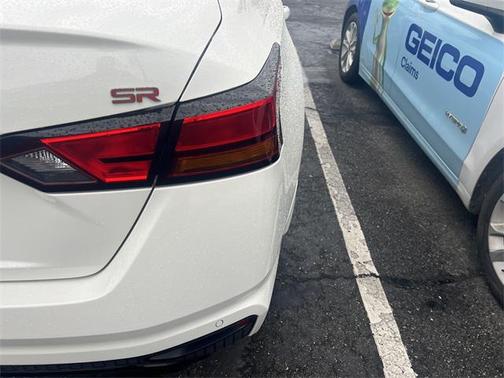 2025 Nissan Altima SR FWD