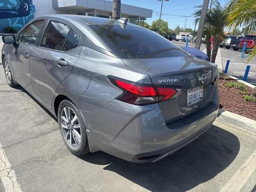 2020 Nissan Versa 1.6 SV