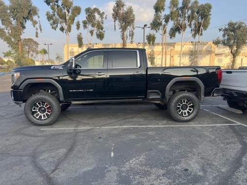 2020 GMC Sierra 2500 Denali