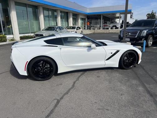 Arctic White 2019 Chevrolet Corvette Stingray