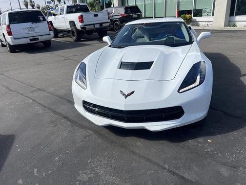Arctic White 2019 Chevrolet Corvette Stingray