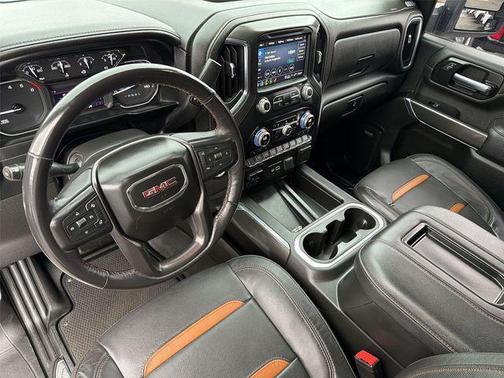 Summit White 2022 GMC Sierra 2500 AT4