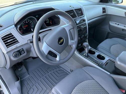 2011 Chevrolet Traverse LS