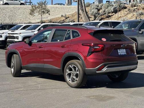 2025 Chevrolet Trax LT