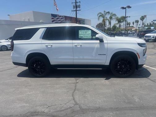 2025 Chevrolet Tahoe LS