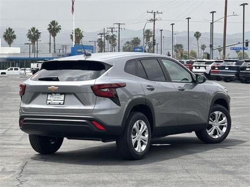 2025 Chevrolet Trax LS