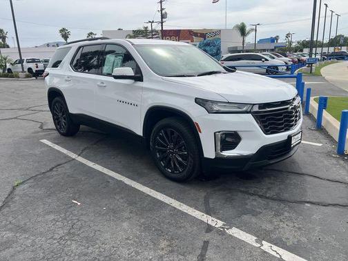 2023 Chevrolet Traverse RS