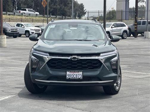 2025 Chevrolet Trax LT