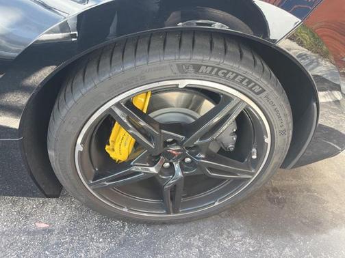 2025 Chevrolet Corvette Stingray w/3LT