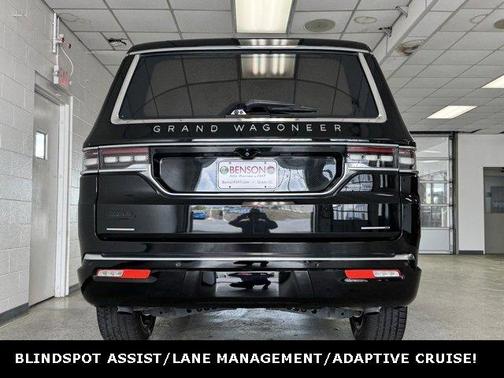 2022 Jeep Grand Wagoneer Series III