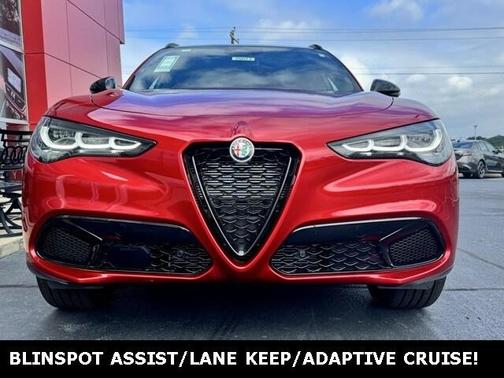 2025 Alfa Romeo Stelvio Intensa