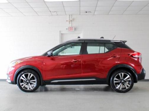 2020 Nissan Kicks SR
