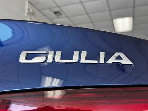 2017 Alfa Romeo Giulia Ti