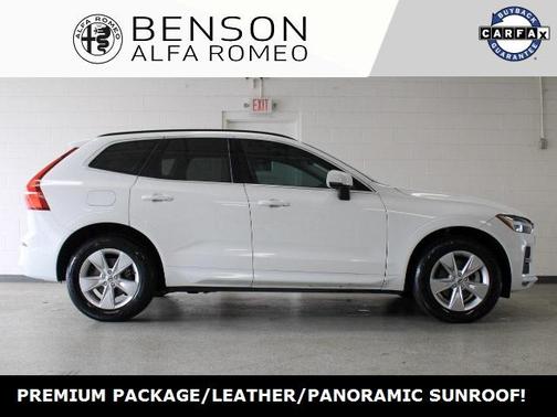 2022 Volvo XC60 B5 Momentum