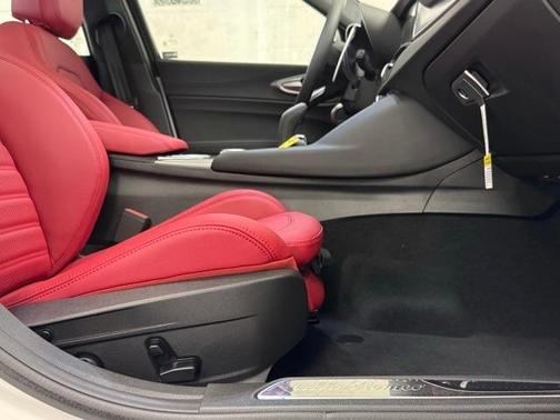 2025 Alfa Romeo Giulia Base