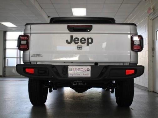 2024 Jeep Gladiator Sport