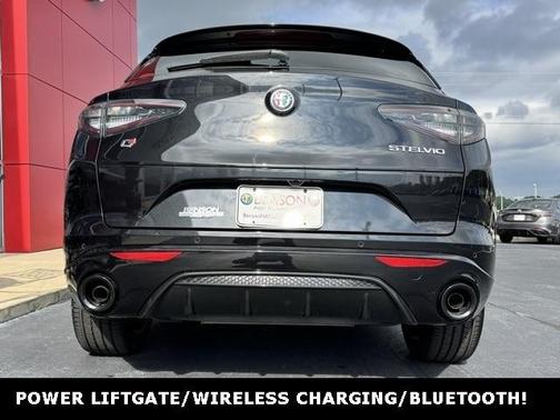 2025 Alfa Romeo Stelvio Intensa
