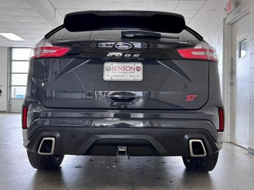 2021 Ford Edge ST