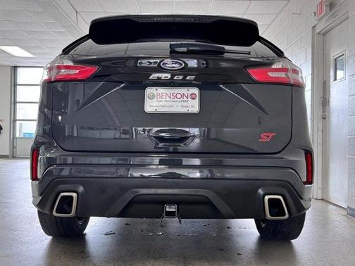 2021 Ford Edge ST