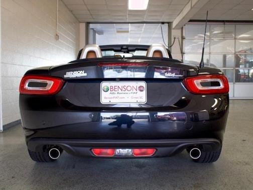 2019 FIAT 124 Spider Lusso