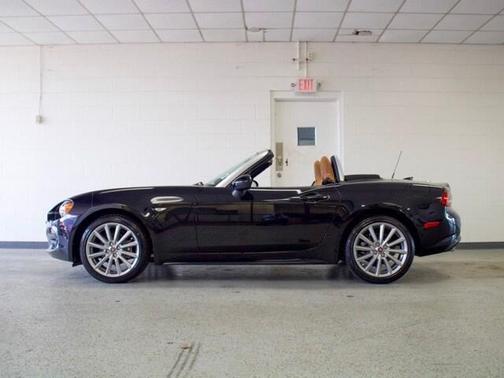 2019 FIAT 124 Spider Lusso