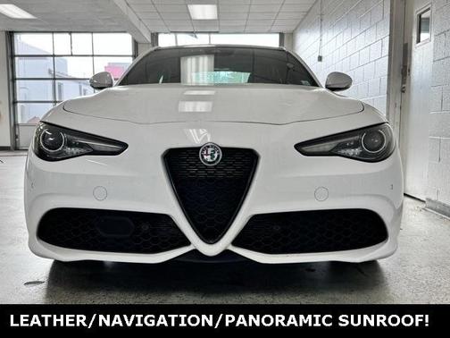 2022 Alfa Romeo Giulia Base