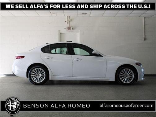 2022 Alfa Romeo Giulia Base