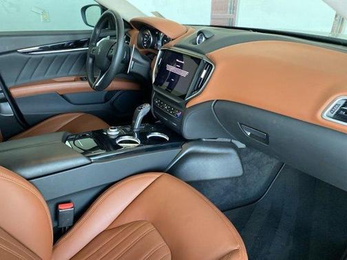 2022 Maserati Ghibli Modena
