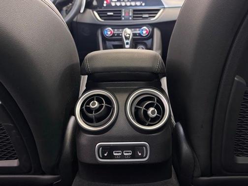 2023 Alfa Romeo Giulia Veloce