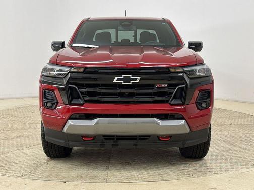 Radiant Red Tintcoat 2024 Chevrolet Colorado Z71
