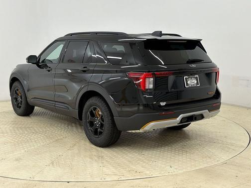 AGATE BLACK METALLIC 2026 Ford Explorer Tremor