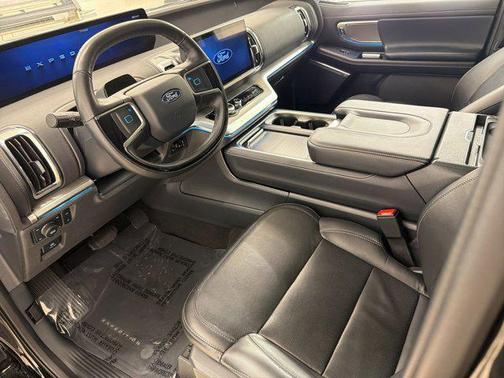 AGATE BLACK METALLIC 2025 Ford Expedition Max Platinum