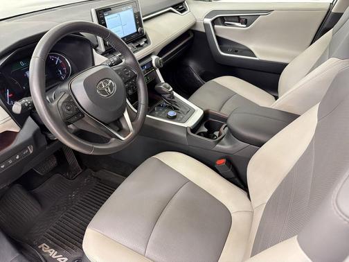 Magnetic Gray Metallic 2020 Toyota RAV4 Limited
