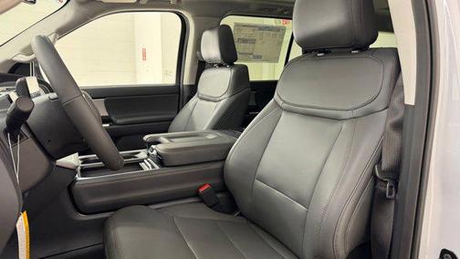 2025 Ford Expedition Max Active 4x2