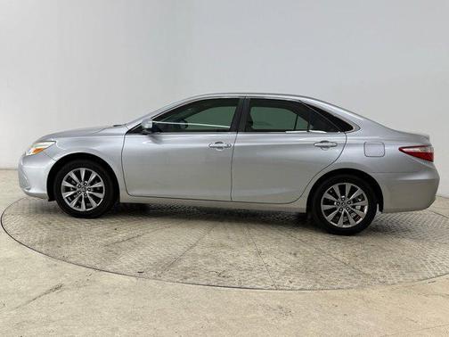 2016 Toyota Camry XLE
