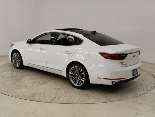2017 Kia Cadenza Limited
