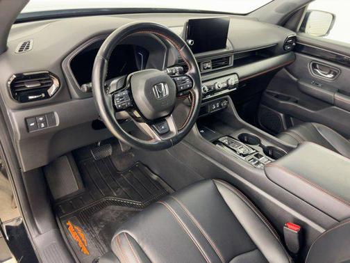2023 Honda Pilot AWD TrailSport