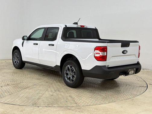 OXFORD WHITE 2026 Ford Maverick XLT