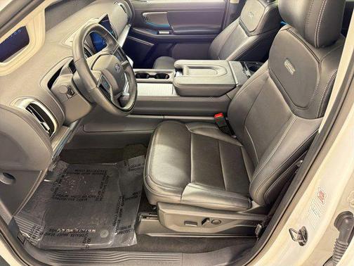 OXFORD WHITE 2025 Ford Expedition Max Platinum