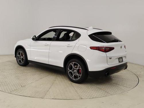 2022 Alfa Romeo Stelvio Sprint