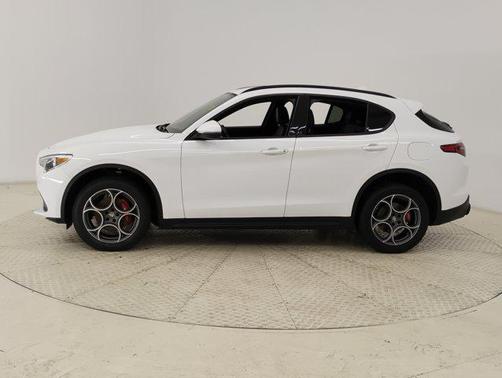 2022 Alfa Romeo Stelvio Sprint