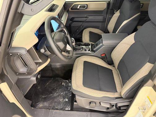 DESERT SAND 2026 Ford Bronco Big Bend