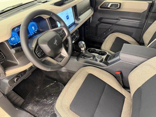 DESERT SAND 2026 Ford Bronco Big Bend